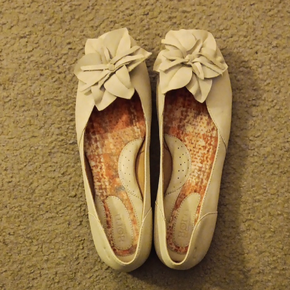 Born Beige Flats with Flower Accent